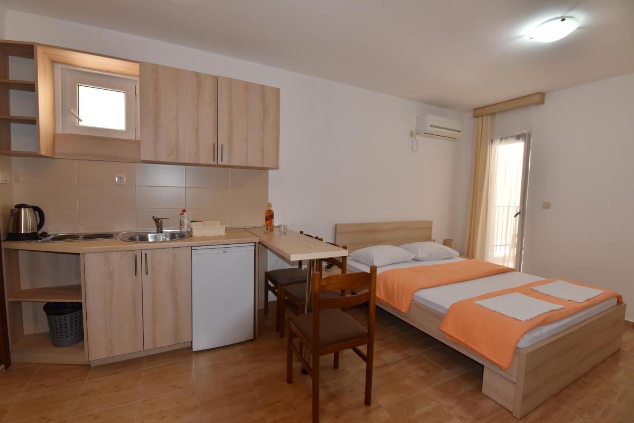 Studio Apartments 6 Palmi Budva Exterior photo